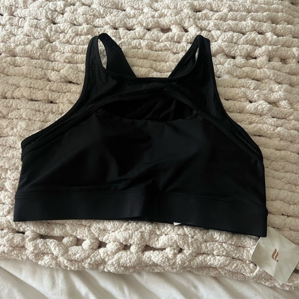 Fabletics medium impact sports bra - black